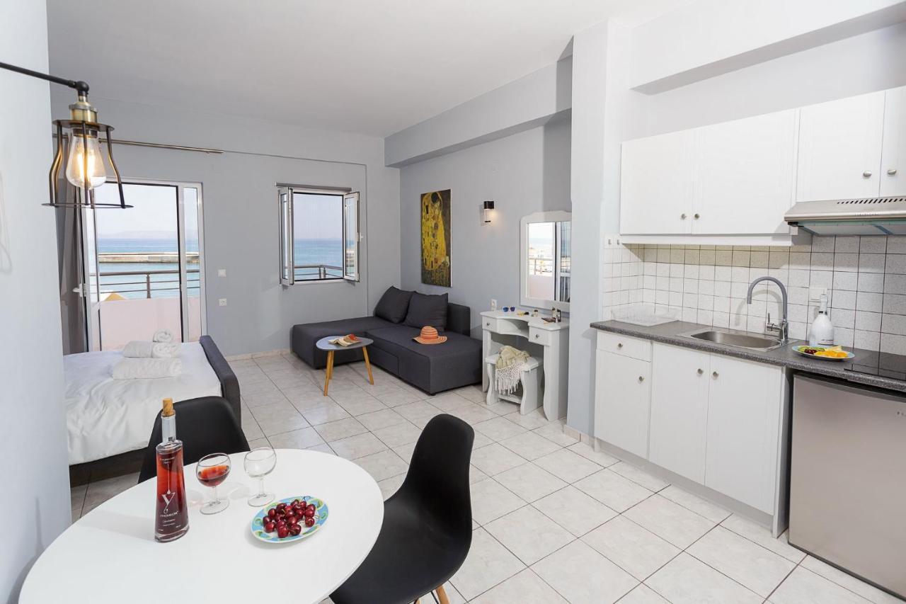 Sole Mare Seaside Apartments Гуве Экстерьер фото